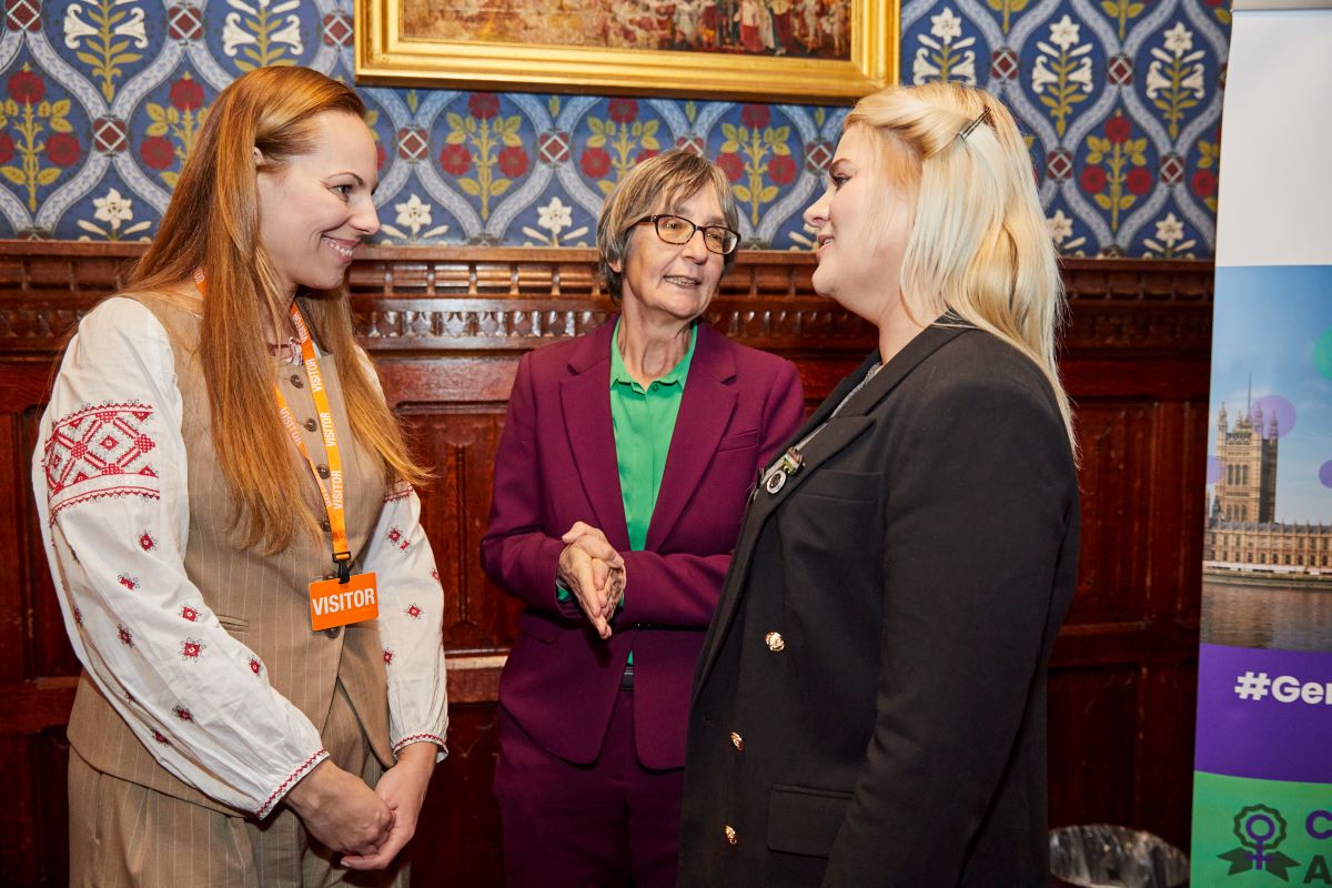 Alex Davies Jones MP talking to attendees of Inspiring Future Leaders event